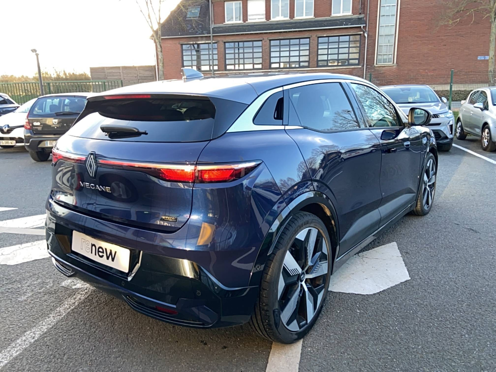 Vente en ligne Renault Megane E-Tech  EV60 220 ch super charge au prix de 26 990 €