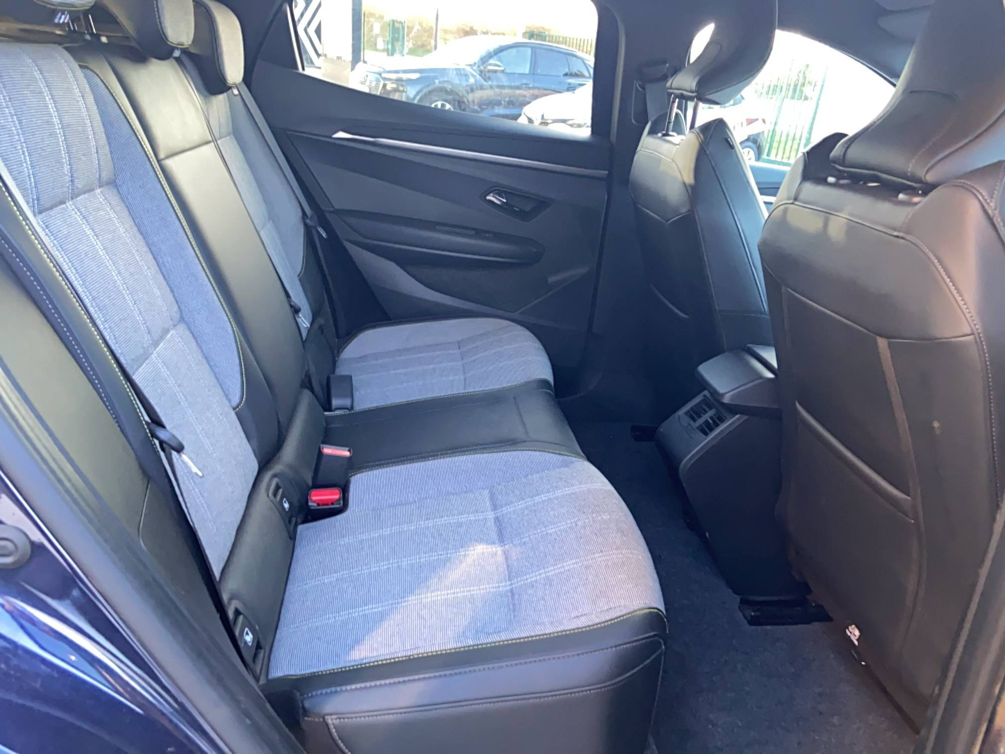 Vente en ligne Renault Megane E-Tech  EV60 220 ch super charge au prix de 26 990 €