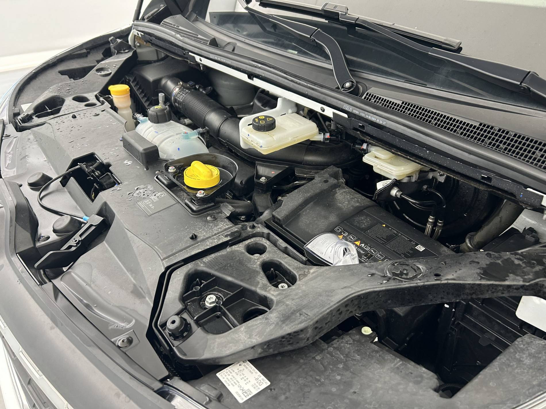 Vente en ligne Renault Trafic 3 Fourgon TRAFIC FGN L1H1 3000 KG BLUE DCI 130 au prix de 24 690 €