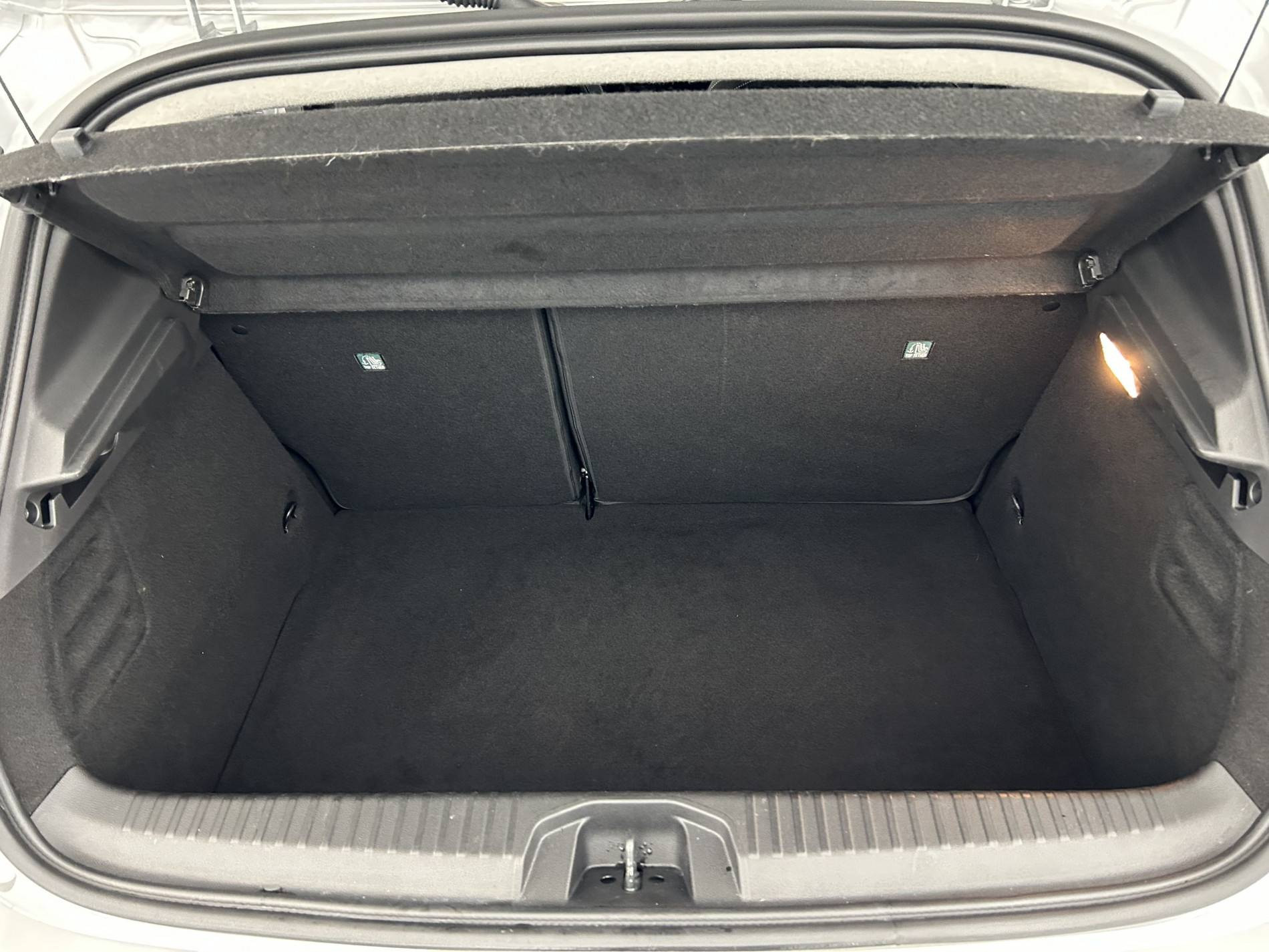 Vente en ligne Renault Clio 5 Clio E-Tech full hybrid 145 au prix de 18 990 €