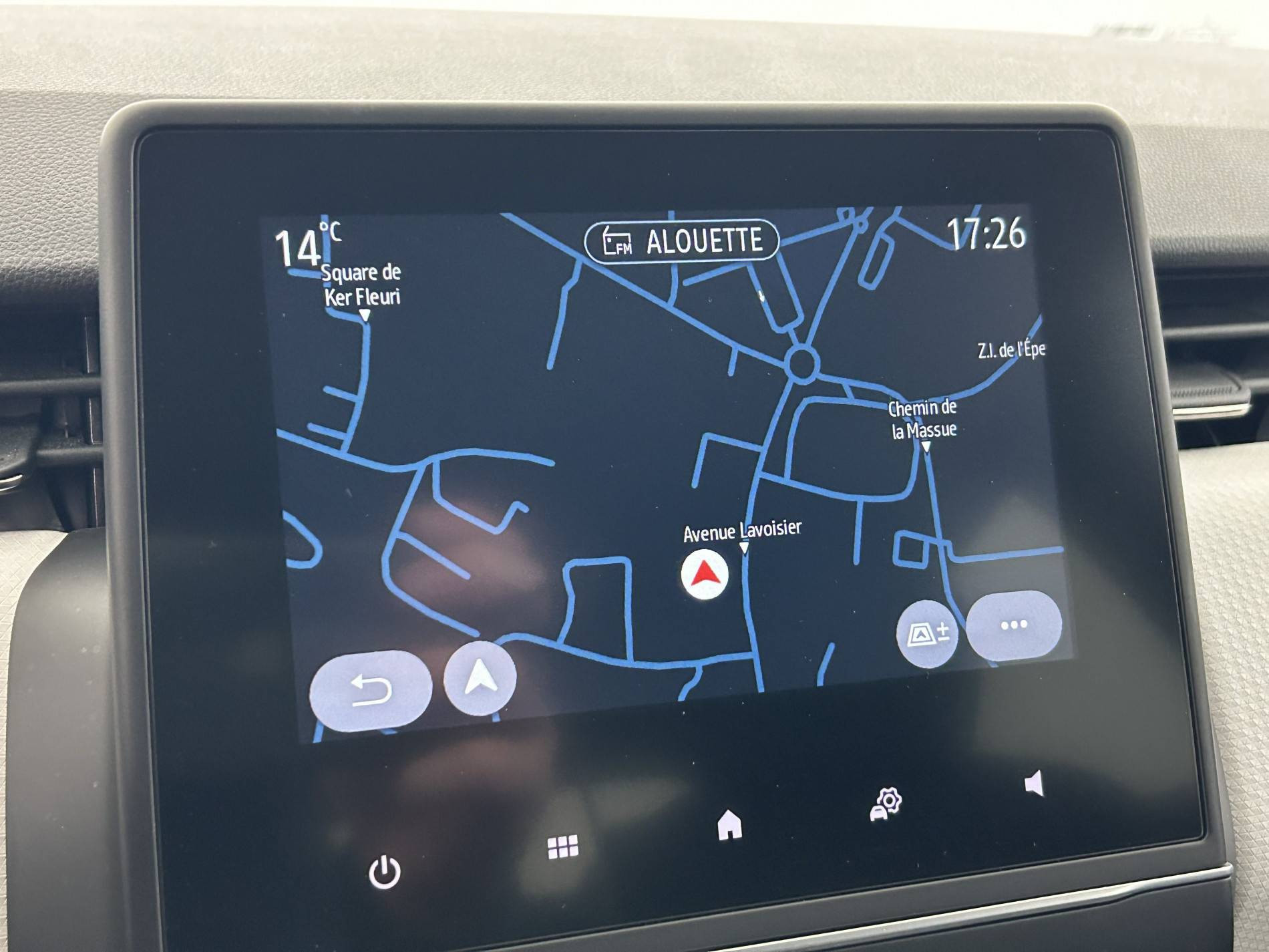 Vente en ligne Renault Clio 5 Clio E-Tech full hybrid 145 au prix de 18 990 €