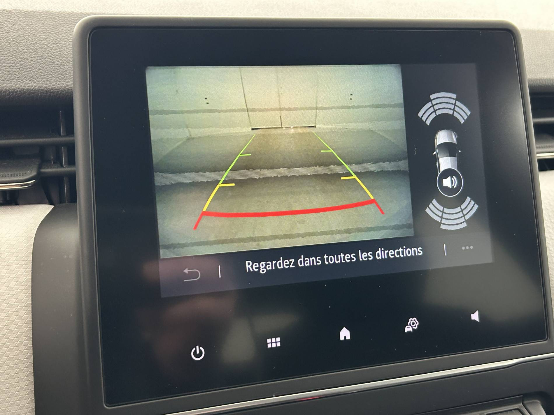 Vente en ligne Renault Clio 5 Clio E-Tech full hybrid 145 au prix de 18 990 €