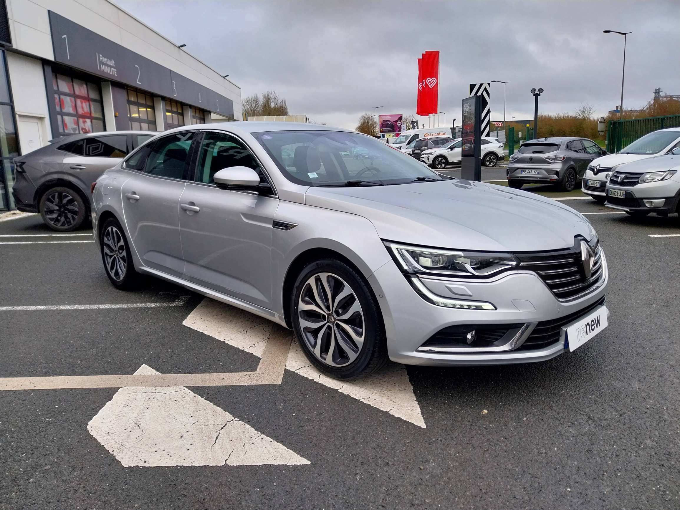 Vente en ligne Renault Talisman  Tce 150 Energy EDC au prix de 13 790 €