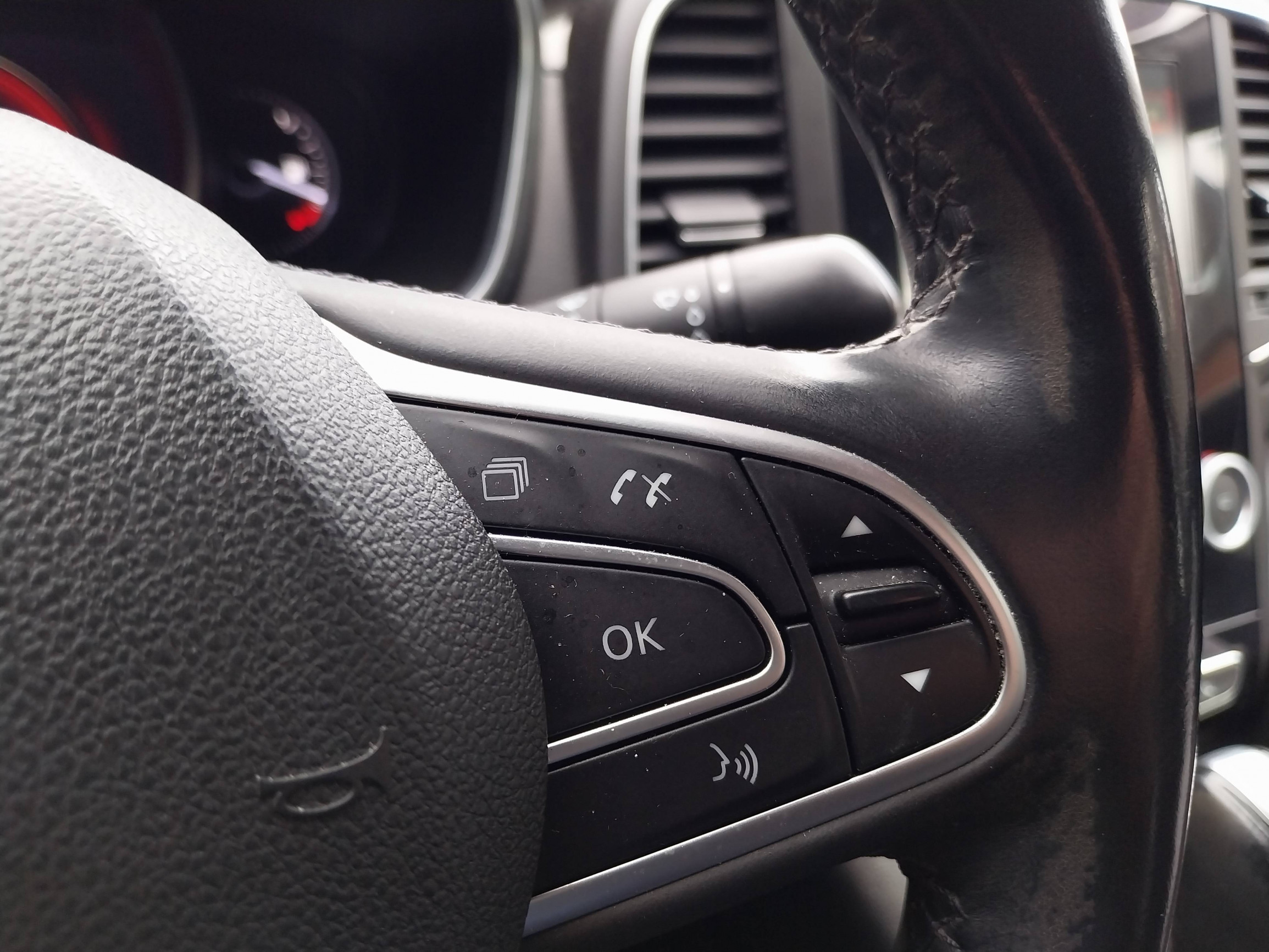 Vente en ligne Renault Talisman  Tce 150 Energy EDC au prix de 13 790 €