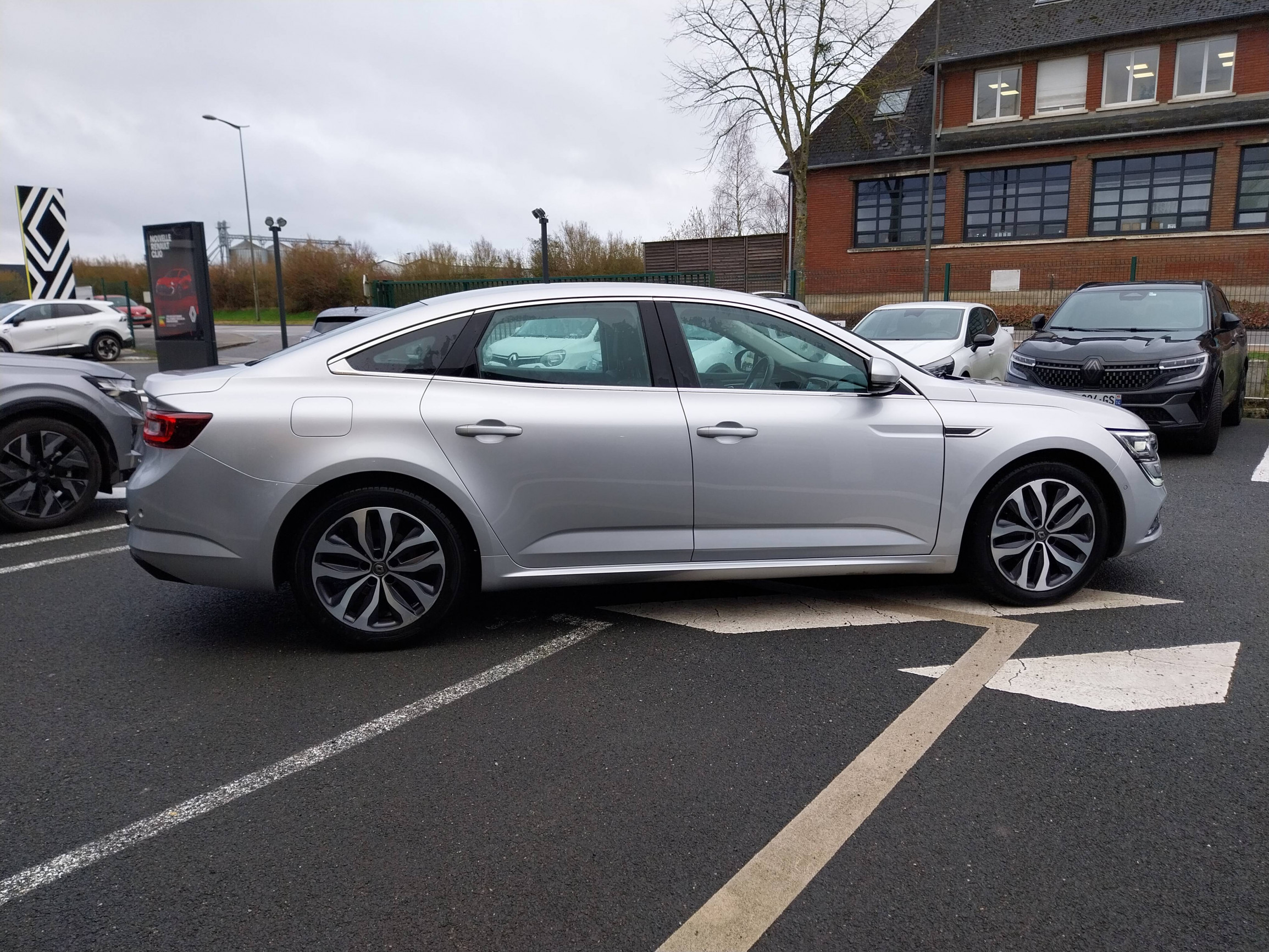 Vente en ligne Renault Talisman  Tce 150 Energy EDC au prix de 13 790 €