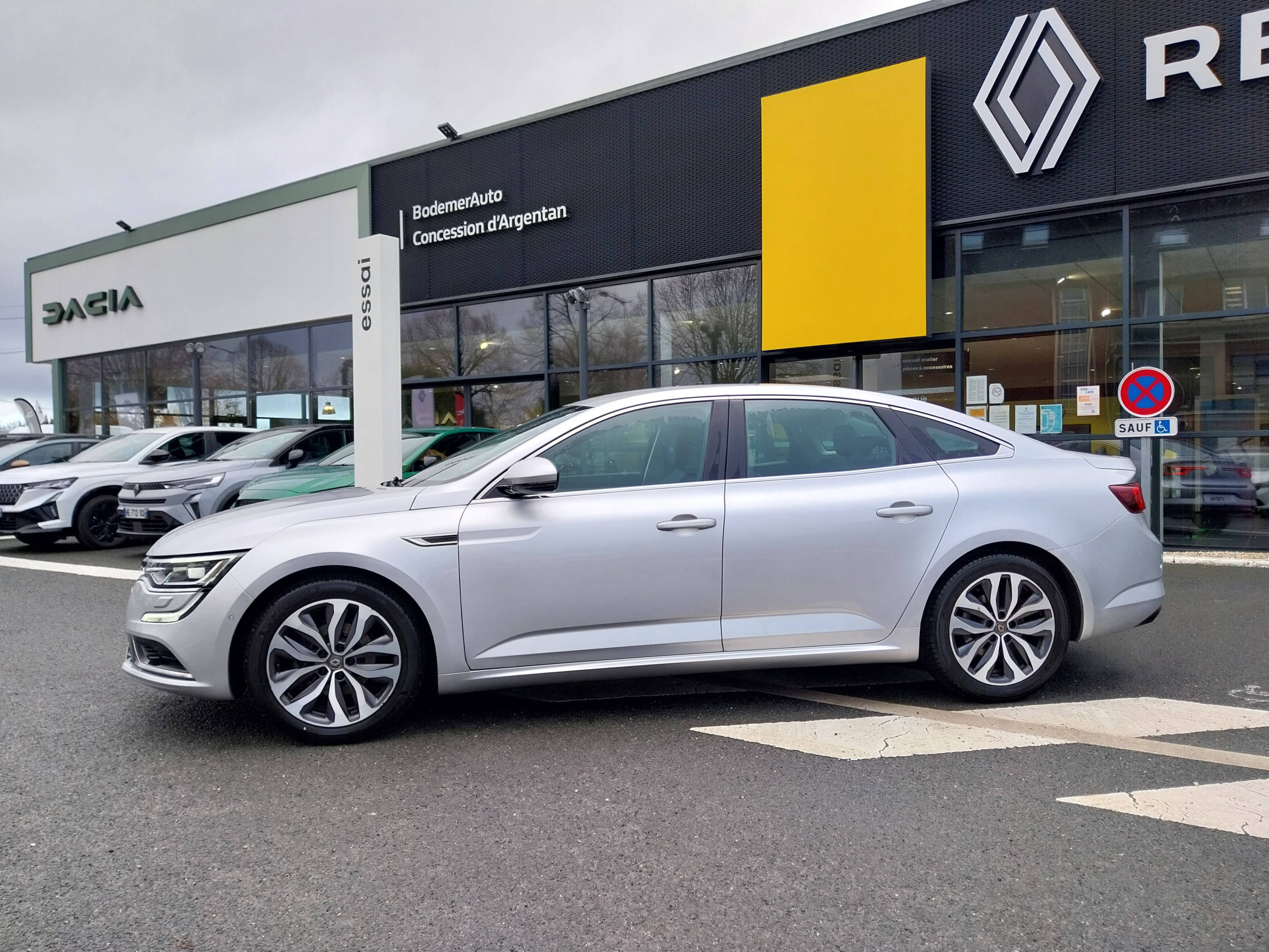 Vente en ligne Renault Talisman  Tce 150 Energy EDC au prix de 13 790 €