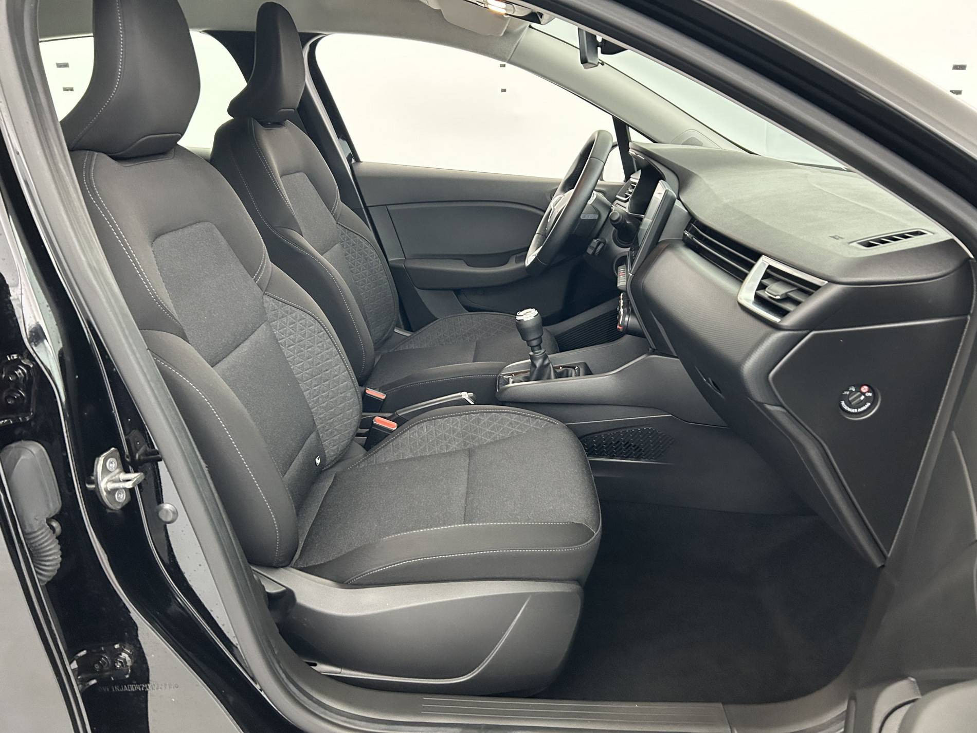 Vente en ligne Renault Clio 5 Clio TCe 90 au prix de 14 390 €