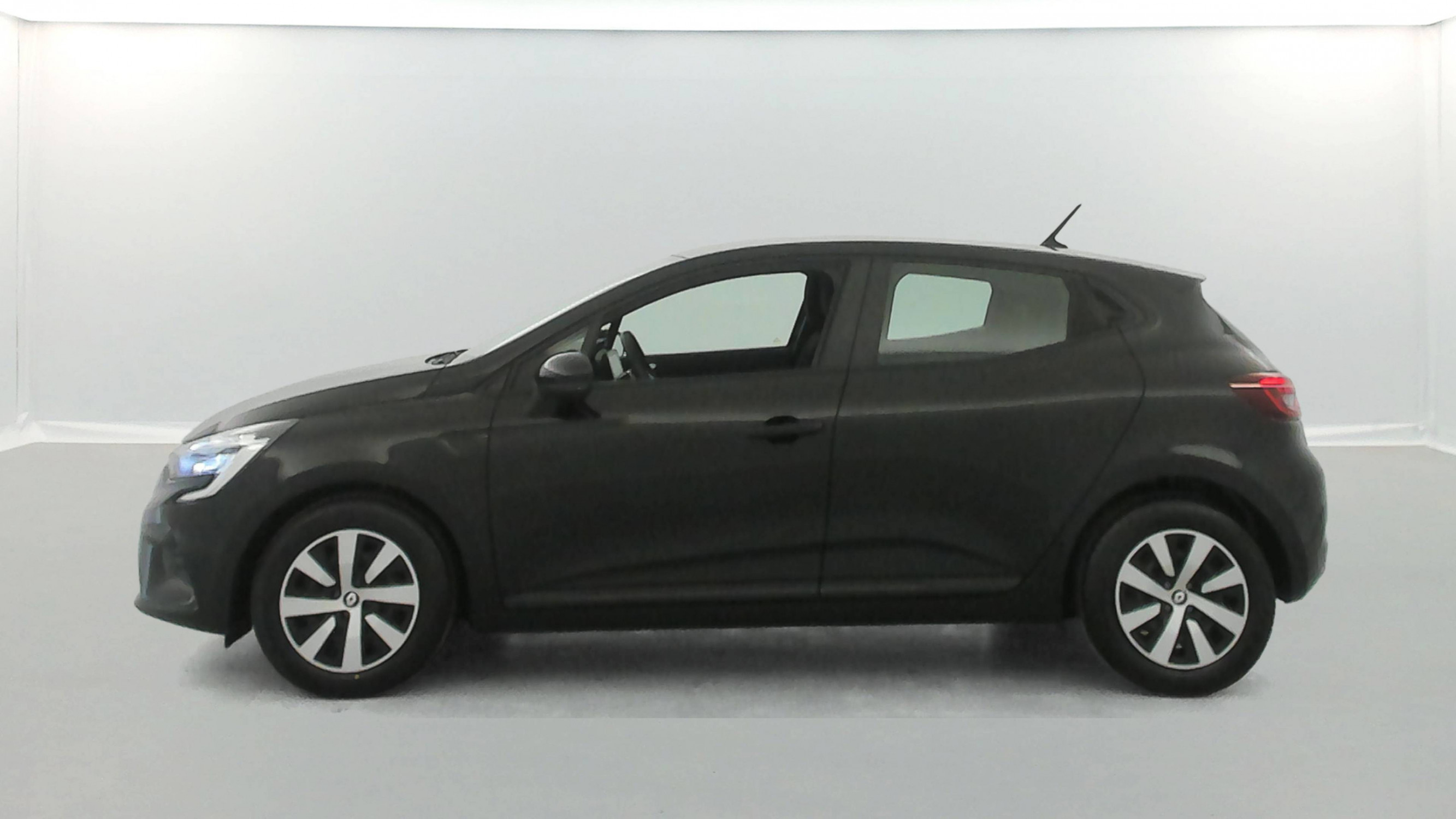 Vente en ligne Renault Clio 5 Clio TCe 90 au prix de 14 390 €