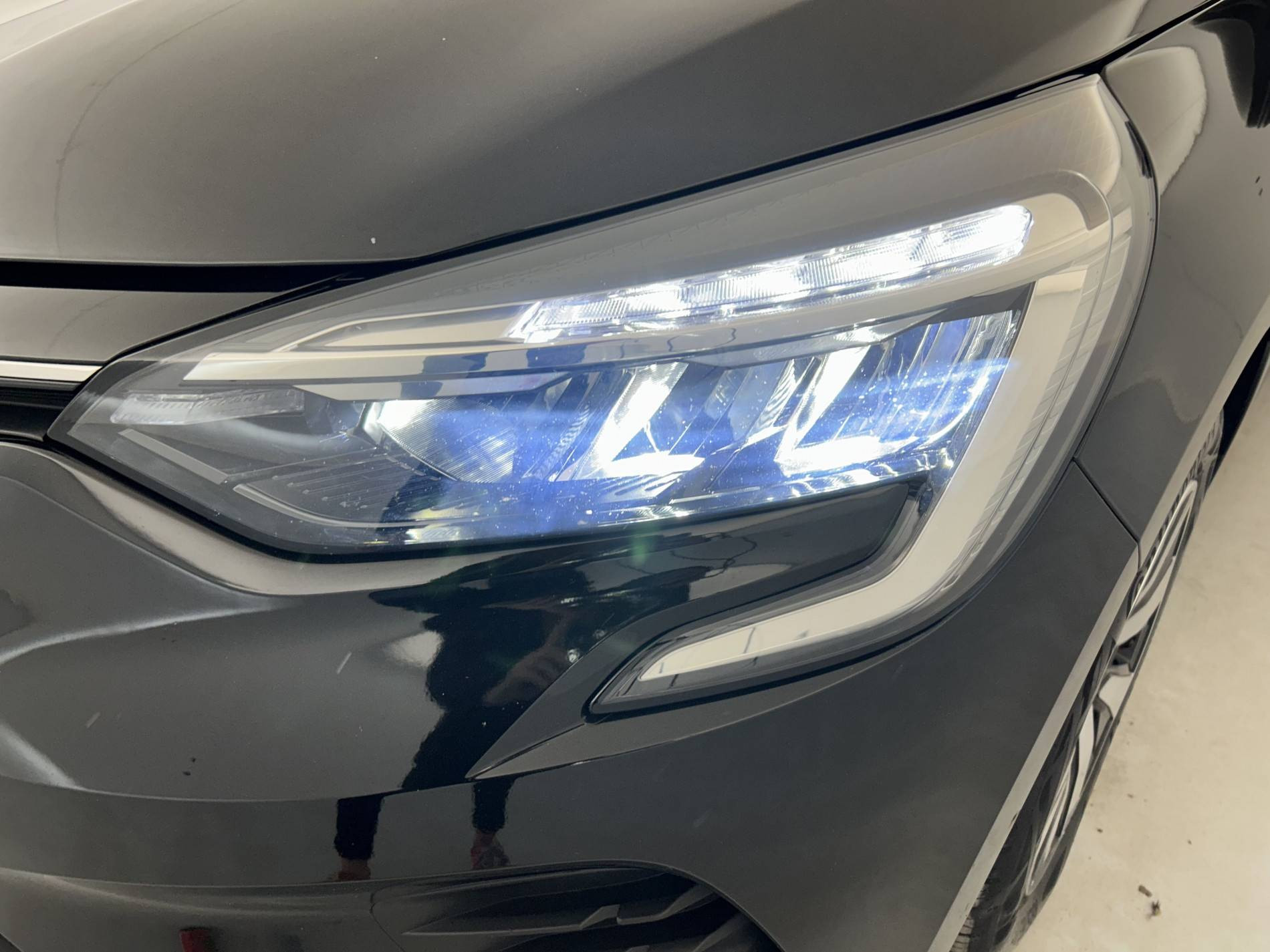 Vente en ligne Renault Clio 5 Clio TCe 90 au prix de 13 990 €