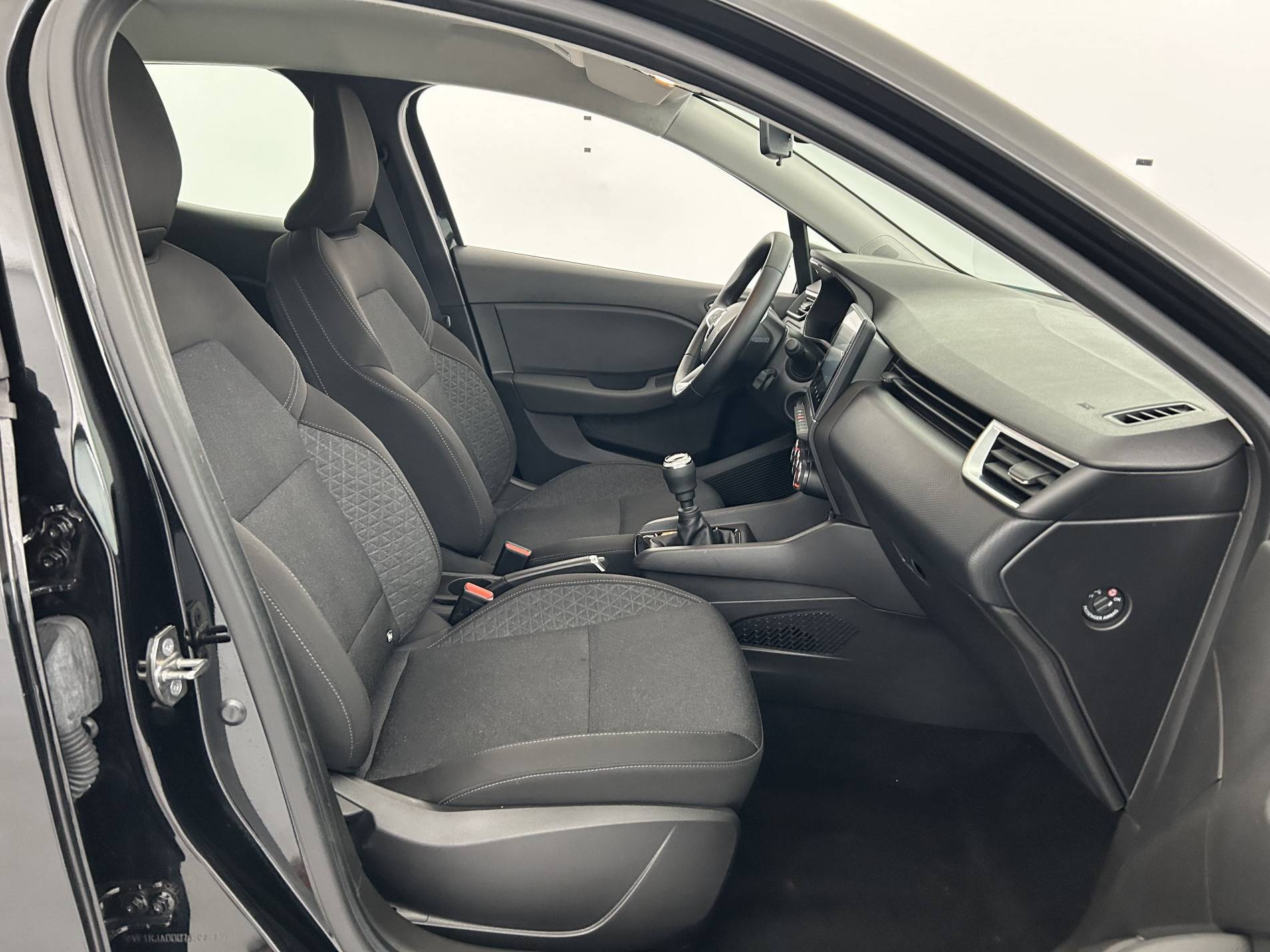 Vente en ligne Renault Clio 5 Clio TCe 90 au prix de 13 990 €