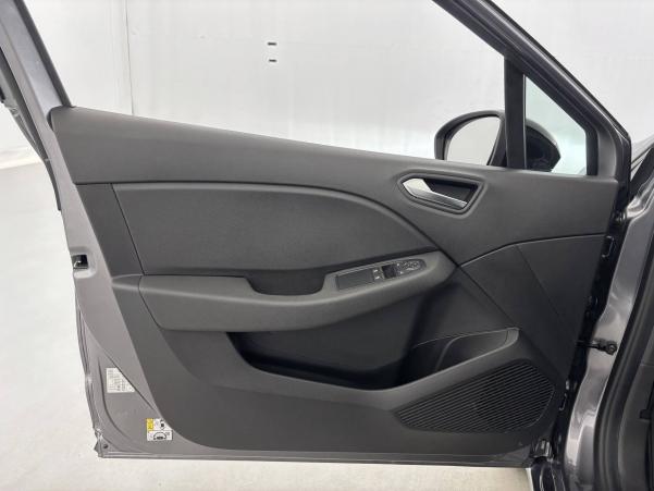 Vente en ligne Renault Clio 5 Clio TCe 90 au prix de 15 990 €