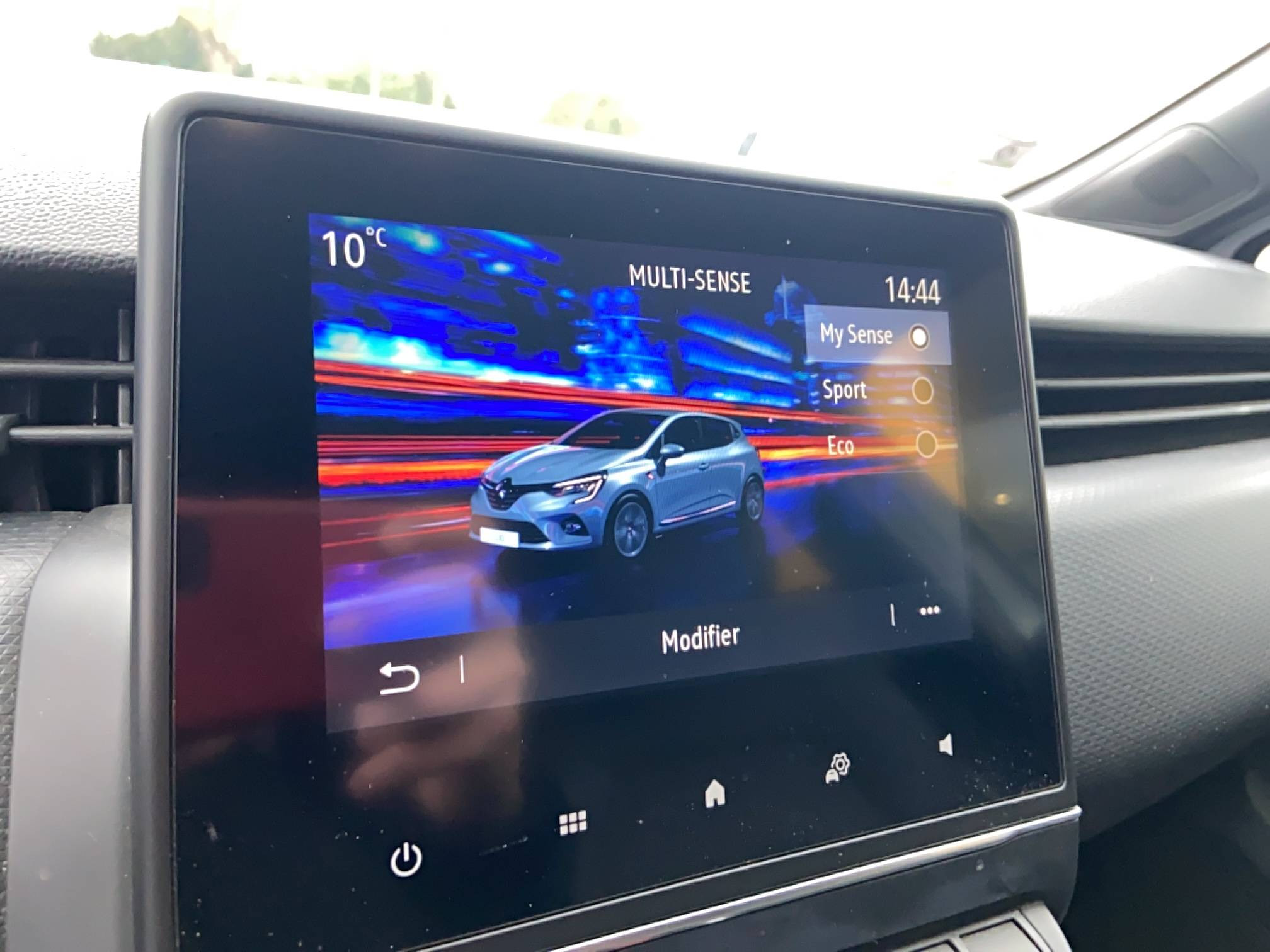 Vente en ligne Renault Clio 5 Clio TCe 90 - 21N au prix de 15 490 €