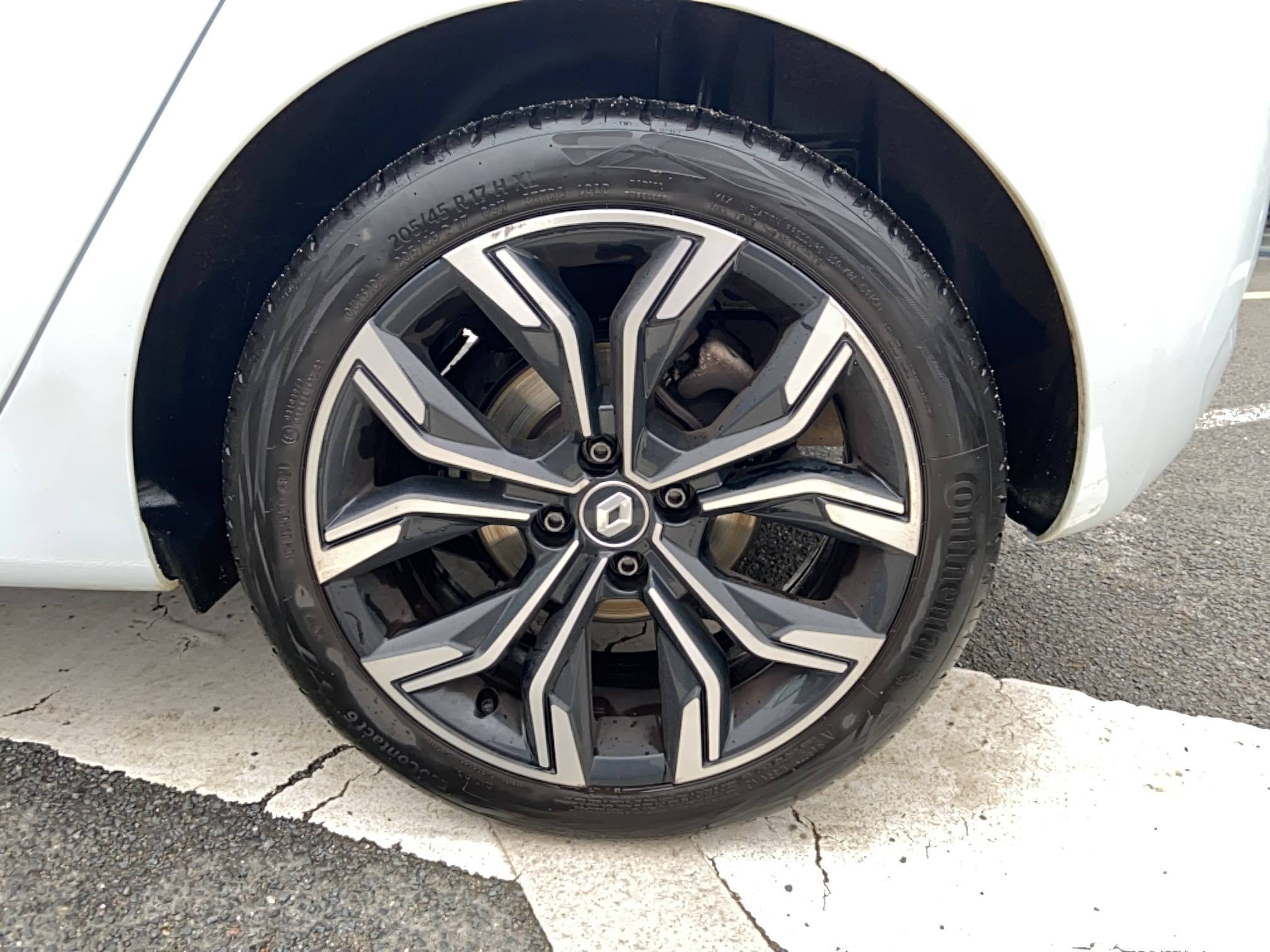 Vente en ligne Renault Clio 5 Clio TCe 90 - 21N au prix de 15 490 €