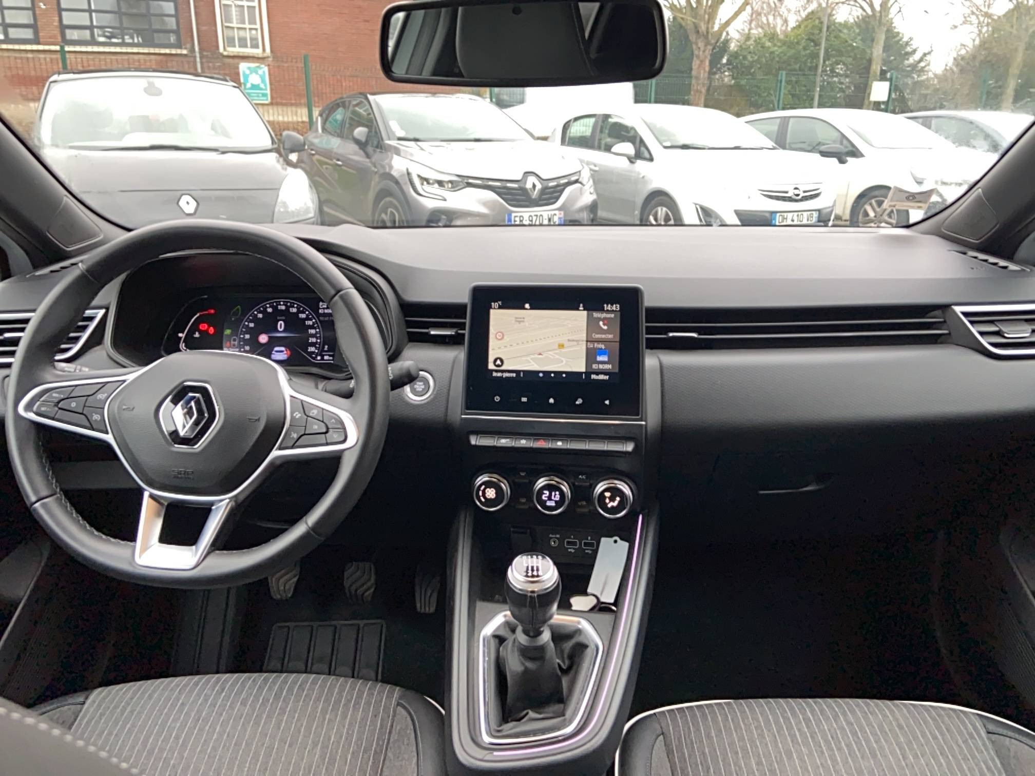 Vente en ligne Renault Clio 5 Clio TCe 90 - 21N au prix de 15 490 €