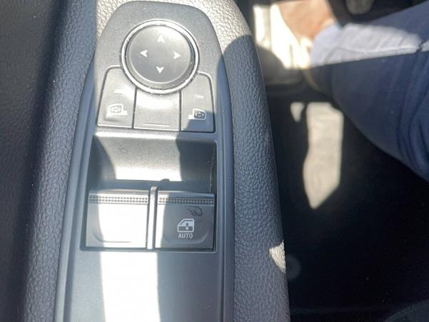 Vente en ligne Renault Clio 5 Clio TCe 90 au prix de 15 990 €
