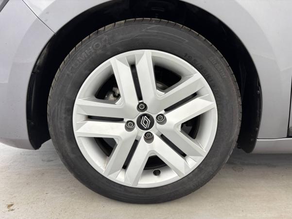 Vente en ligne Renault Clio 5 Clio TCe 100 GPL au prix de 15 990 €