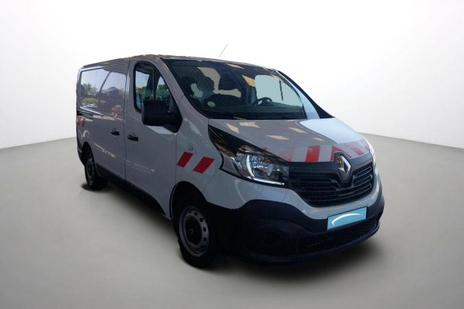Vente en ligne Renault Trafic 3 Fourgon TRAFIC FGN L1H1 1000 KG DCI 95 E6 STOP&START au prix de 15 990 €
