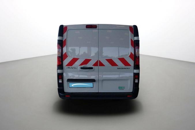 Vente en ligne Renault Trafic 3 Fourgon TRAFIC FGN L1H1 1000 KG DCI 95 E6 STOP&START au prix de 15 990 €