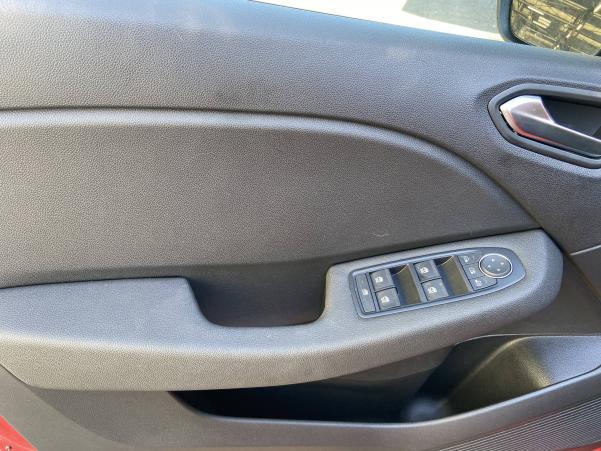 Vente en ligne Renault Clio 5 Clio dCi 100 au prix de 18 990 €