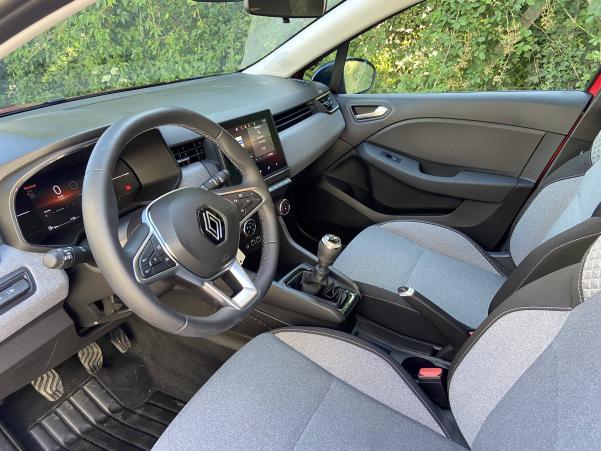 Vente en ligne Renault Clio 5 Clio dCi 100 au prix de 18 990 €
