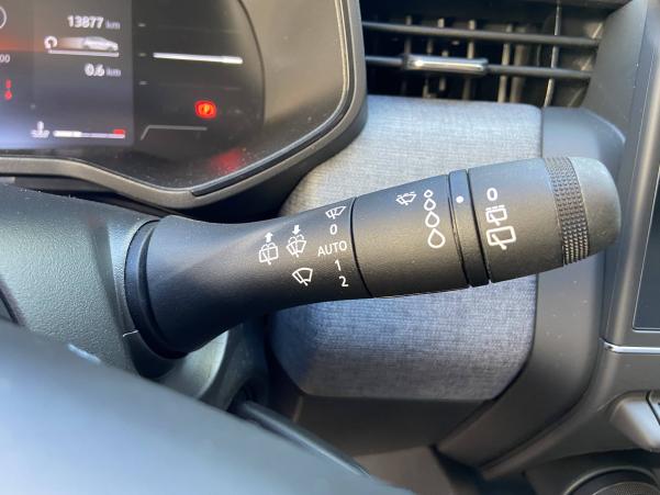 Vente en ligne Renault Clio 5 Clio dCi 100 au prix de 18 990 €