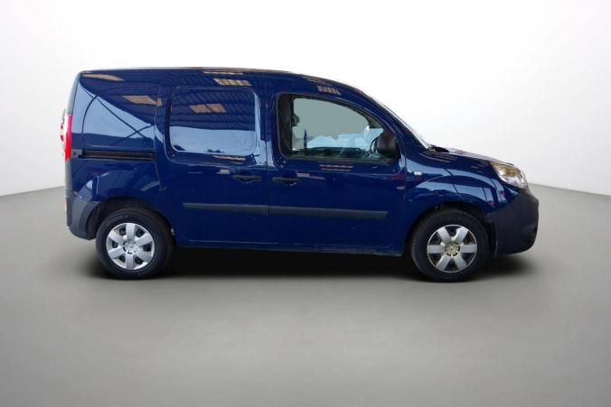 Vente en ligne Renault Kangoo Express  BLUE DCI 95 au prix de 12 990 €