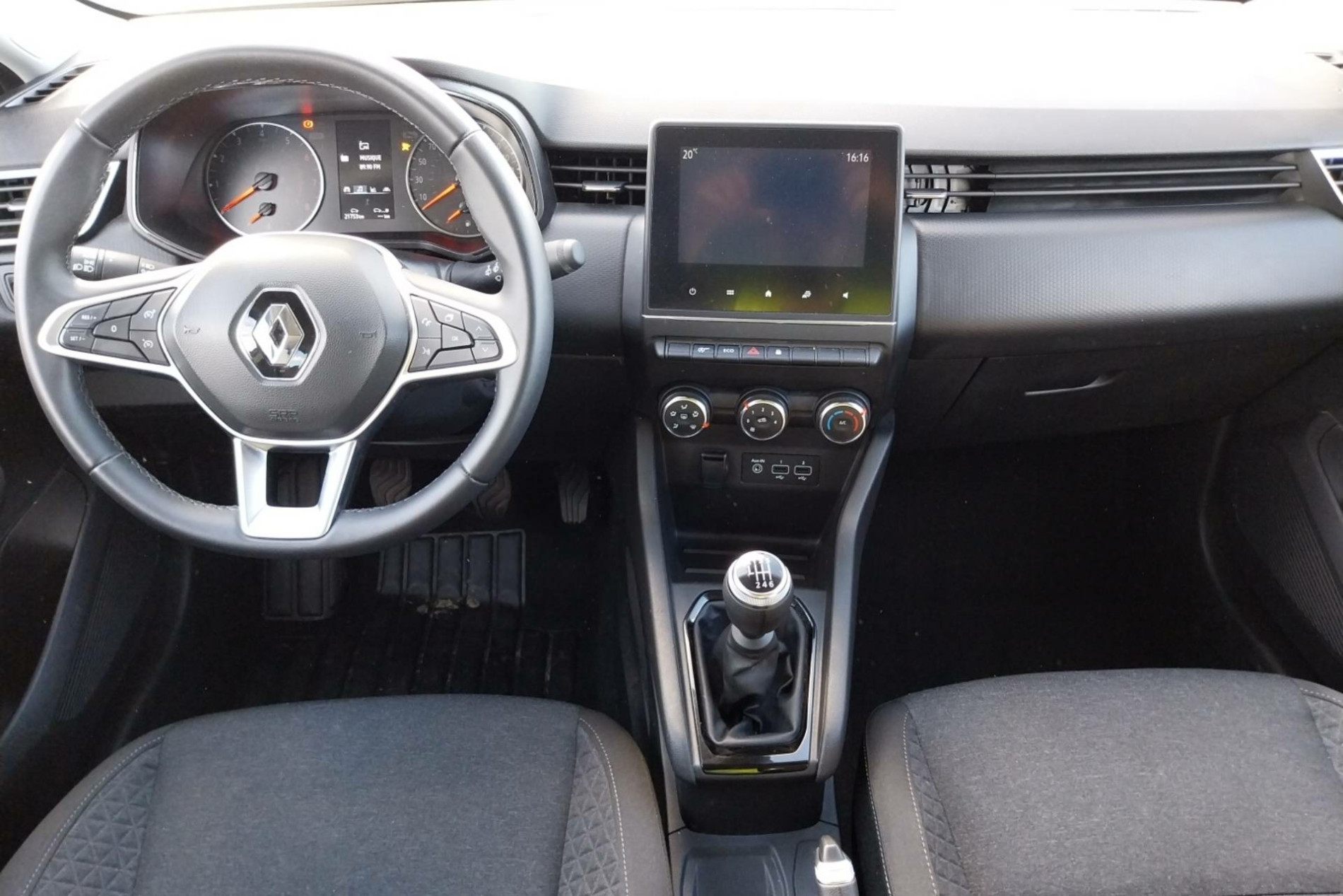 Vente en ligne Renault Clio 5 Clio TCe 90 au prix de 14 390 €