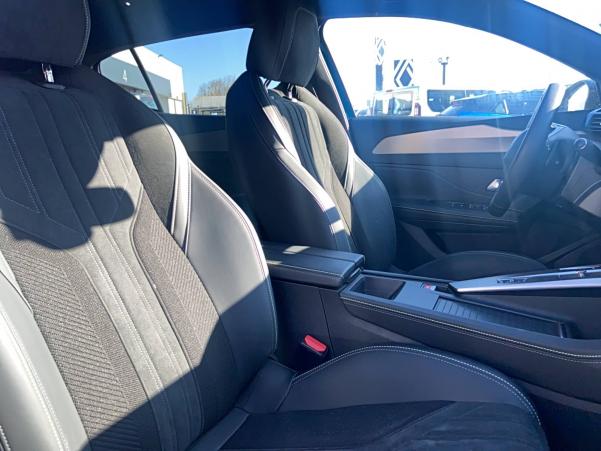 Vente en ligne Peugeot 408  PureTech 130 ch S&S EAT8 au prix de 23 490 €