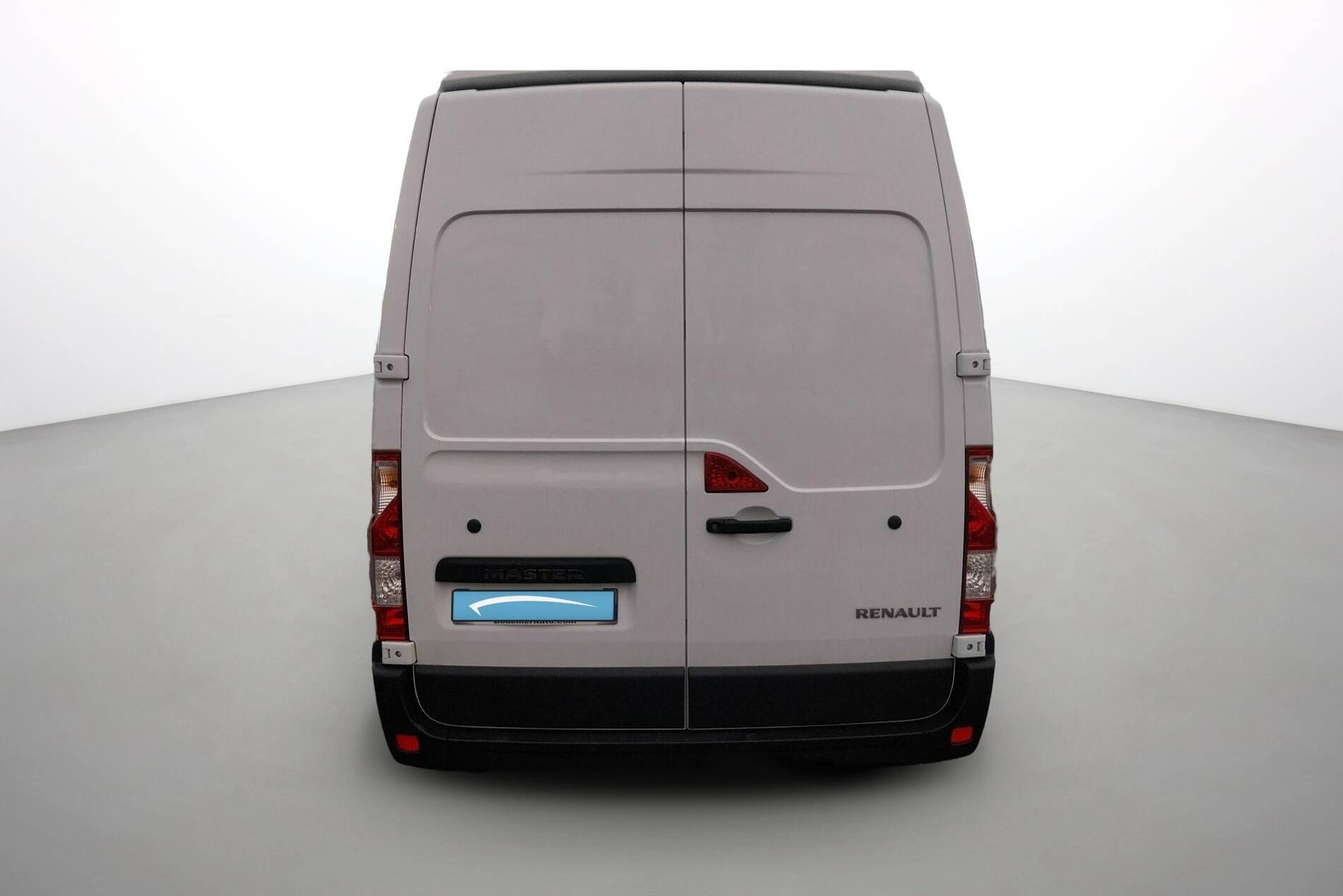 Vente en ligne Renault Master Fourgon MASTER FGN TRAC F3500 L3H3 BLUE DCI 135 au prix de 28 490 €