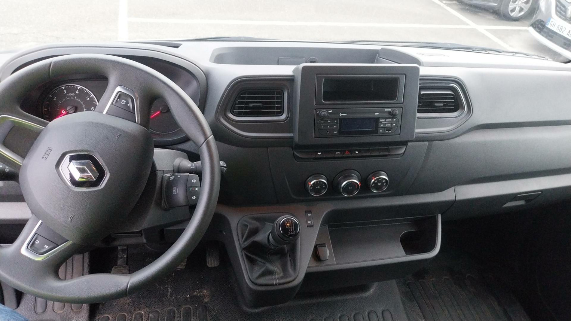 Vente en ligne Renault Master Fourgon MASTER FGN TRAC F3500 L3H3 BLUE DCI 135 au prix de 29 990 €