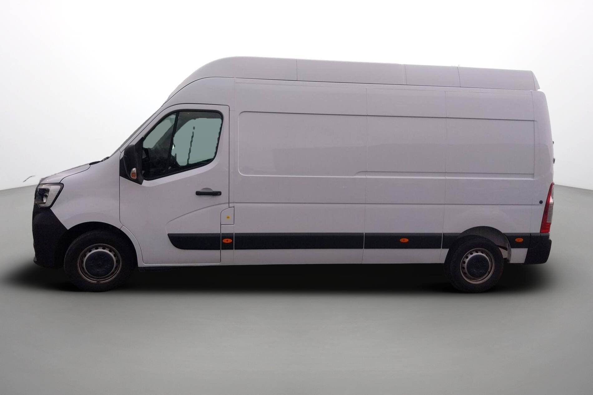 Vente en ligne Renault Master Fourgon MASTER FGN TRAC F3500 L3H3 BLUE DCI 135 au prix de 29 990 €