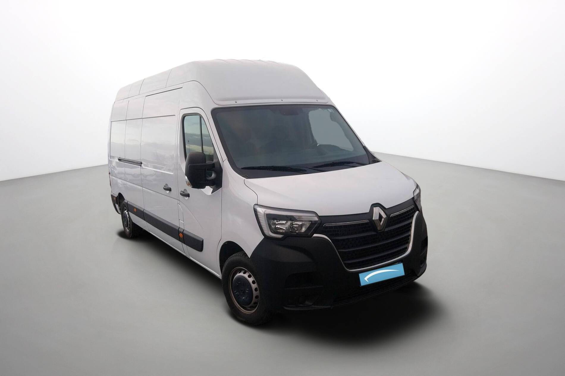 Vente en ligne Renault Master Fourgon MASTER FGN TRAC F3500 L3H3 BLUE DCI 135 au prix de 29 990 €