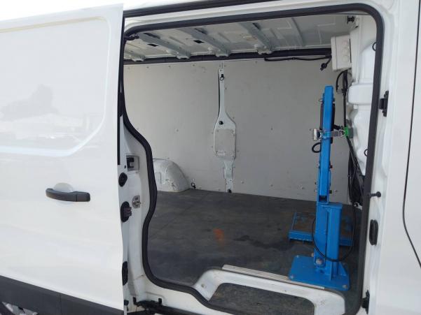 Vente en ligne Renault Trafic 3 Fourgon TRAFIC FGN L2H1 1300 KG DCI 120 au prix de 24 990 €