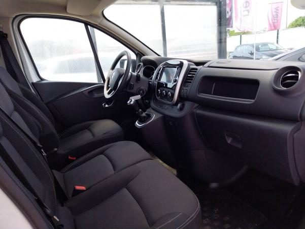 Vente en ligne Renault Trafic 3 Fourgon TRAFIC FGN L2H1 1300 KG DCI 120 au prix de 24 990 €