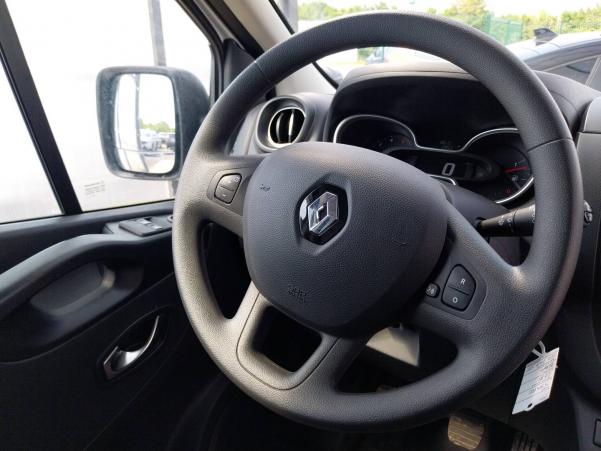 Vente en ligne Renault Trafic 3 Fourgon TRAFIC FGN L2H1 1300 KG DCI 120 au prix de 24 990 €