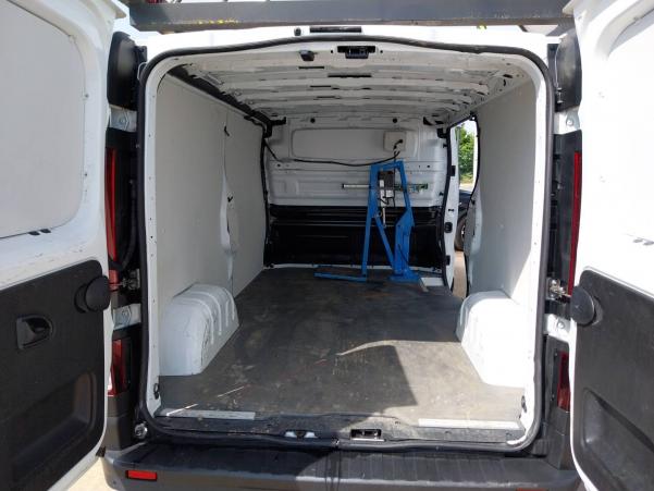 Vente en ligne Renault Trafic 3 Fourgon TRAFIC FGN L2H1 1300 KG DCI 120 au prix de 24 990 €