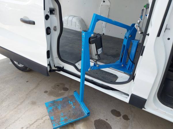 Vente en ligne Renault Trafic 3 Fourgon TRAFIC FGN L2H1 1300 KG DCI 120 au prix de 24 990 €