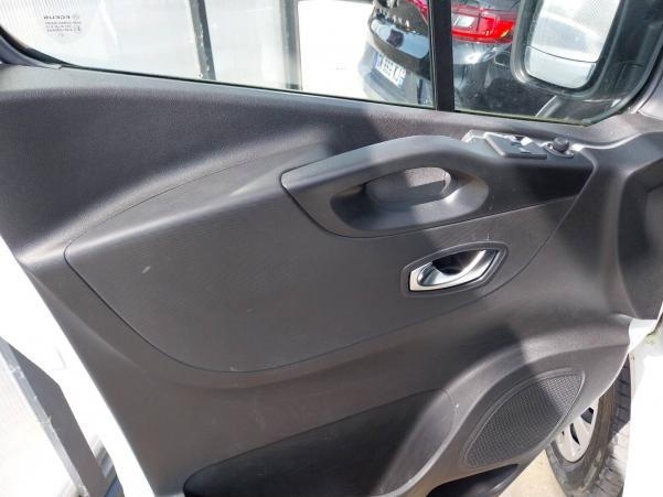 Vente en ligne Renault Trafic 3 Fourgon TRAFIC FGN L2H1 1300 KG DCI 120 au prix de 24 990 €