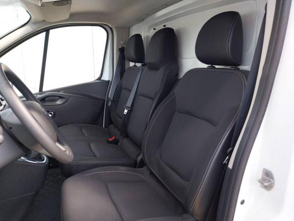 Vente en ligne Renault Trafic 3 Fourgon TRAFIC FGN L2H1 1300 KG DCI 120 au prix de 24 990 €