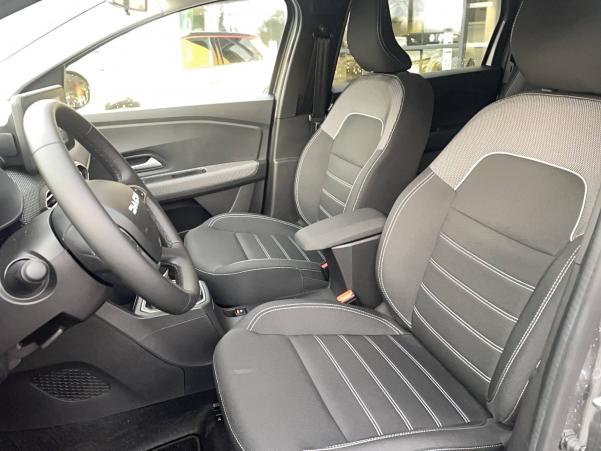 Vente en ligne Dacia Jogger  Hybrid 140 7 places au prix de 25 990 €