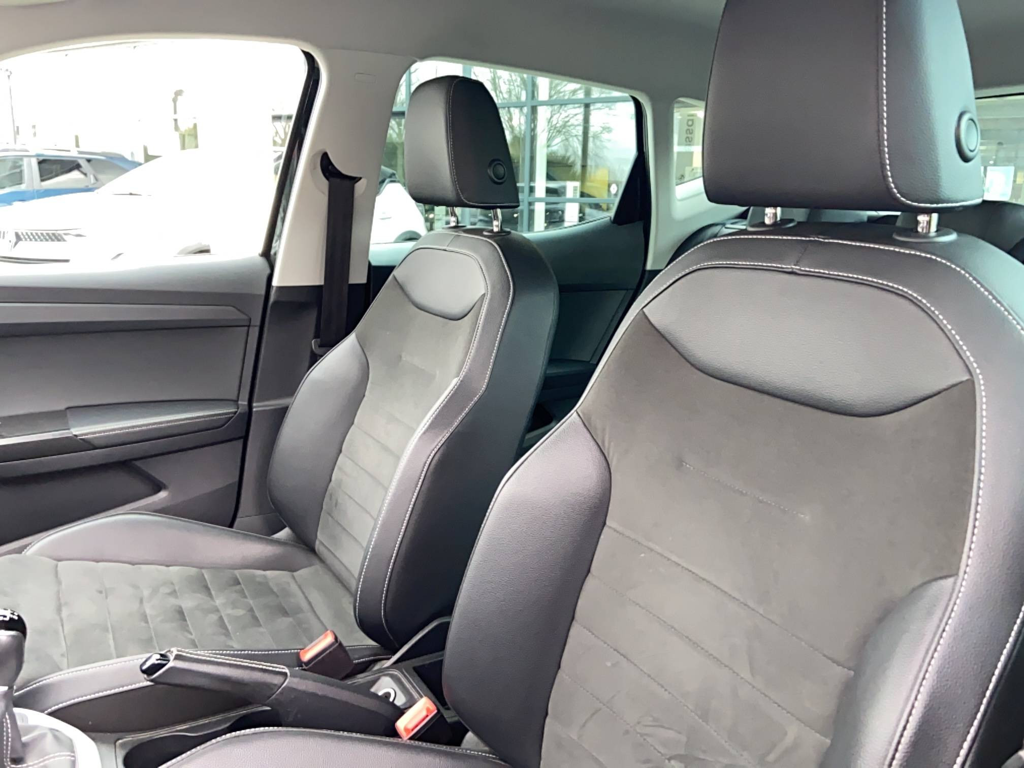 Vente en ligne Seat Arona  1.0 TSI 95 ch Start/Stop BVM5 au prix de 12 990 €