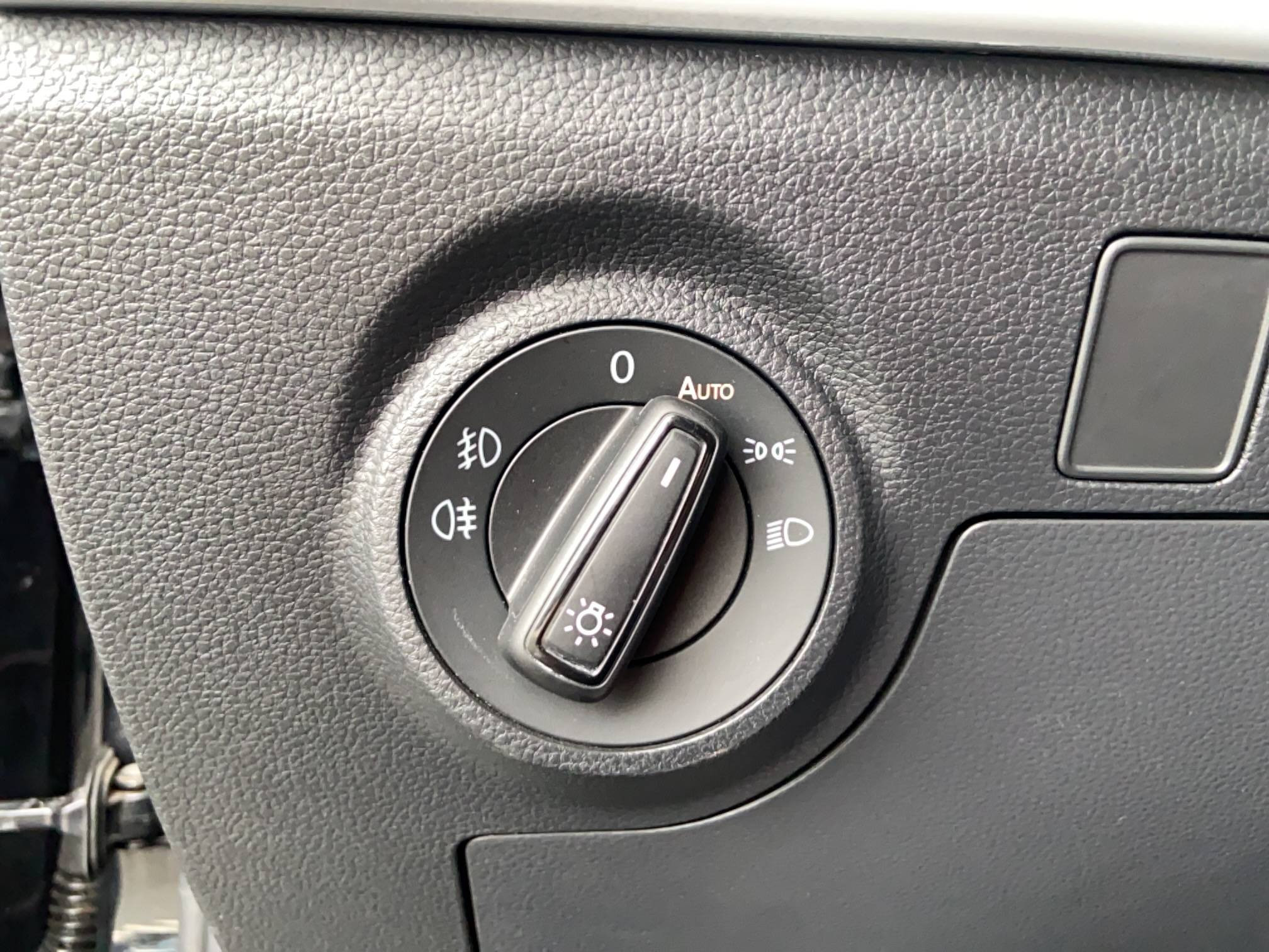 Vente en ligne Seat Arona  1.0 TSI 95 ch Start/Stop BVM5 au prix de 12 990 €