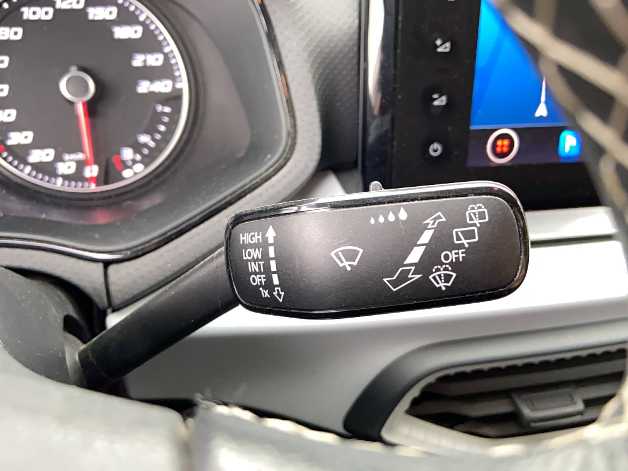 Vente en ligne Seat Arona  1.0 TSI 95 ch Start/Stop BVM5 au prix de 12 990 €