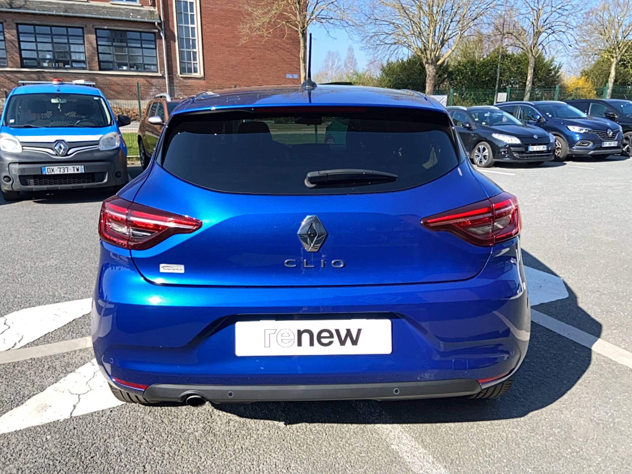 Vente en ligne Renault Clio 5 Clio Blue dCi 100 au prix de 13 990 €