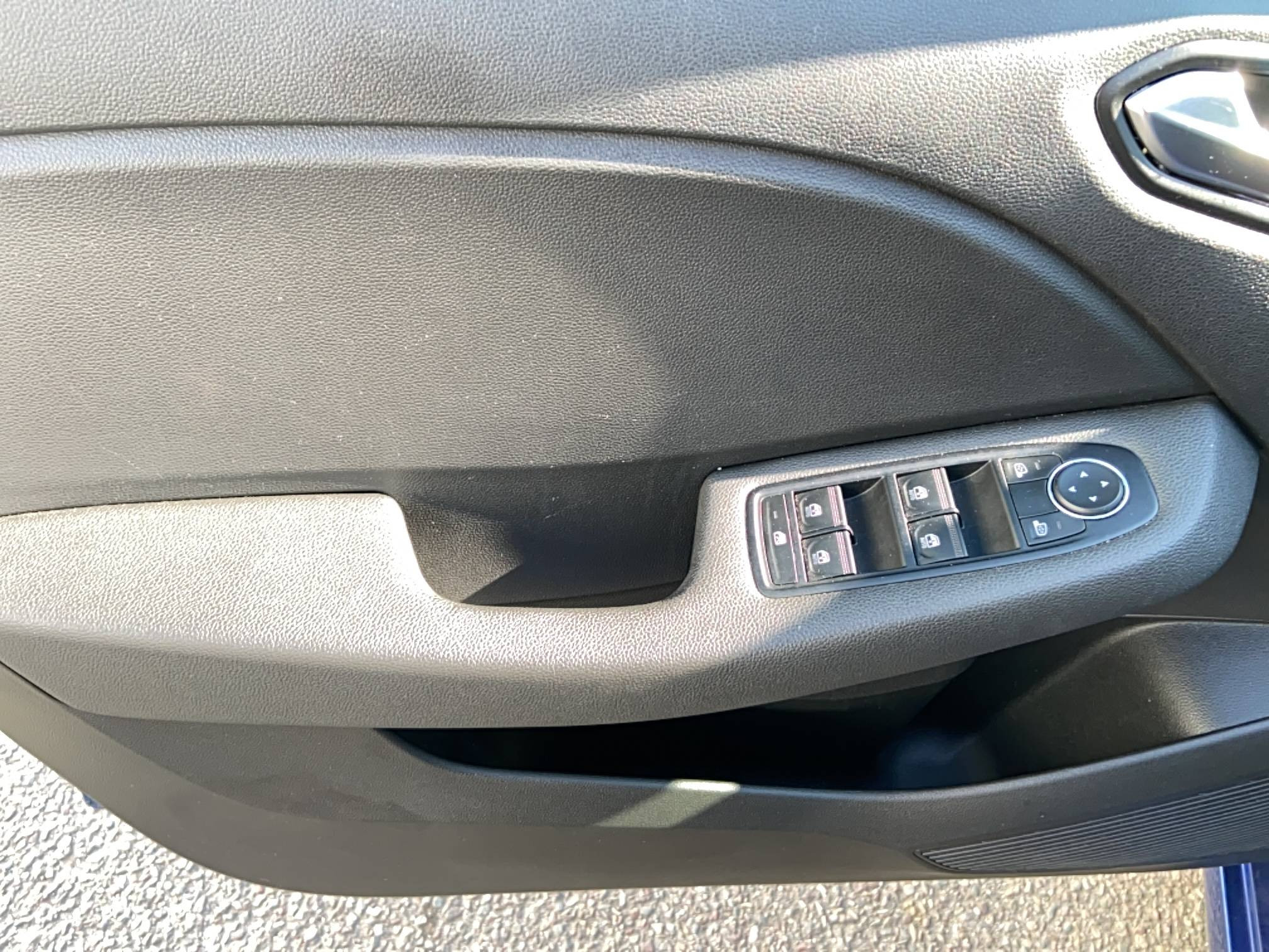 Vente en ligne Renault Clio 5 Clio Blue dCi 100 au prix de 13 990 €