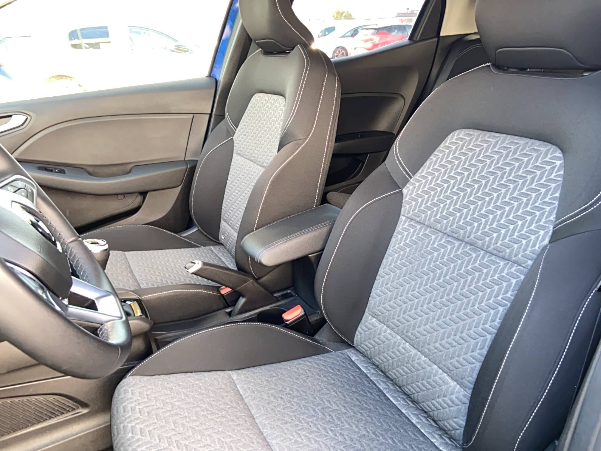 Vente en ligne Renault Clio 5 Clio Blue dCi 100 au prix de 13 990 €