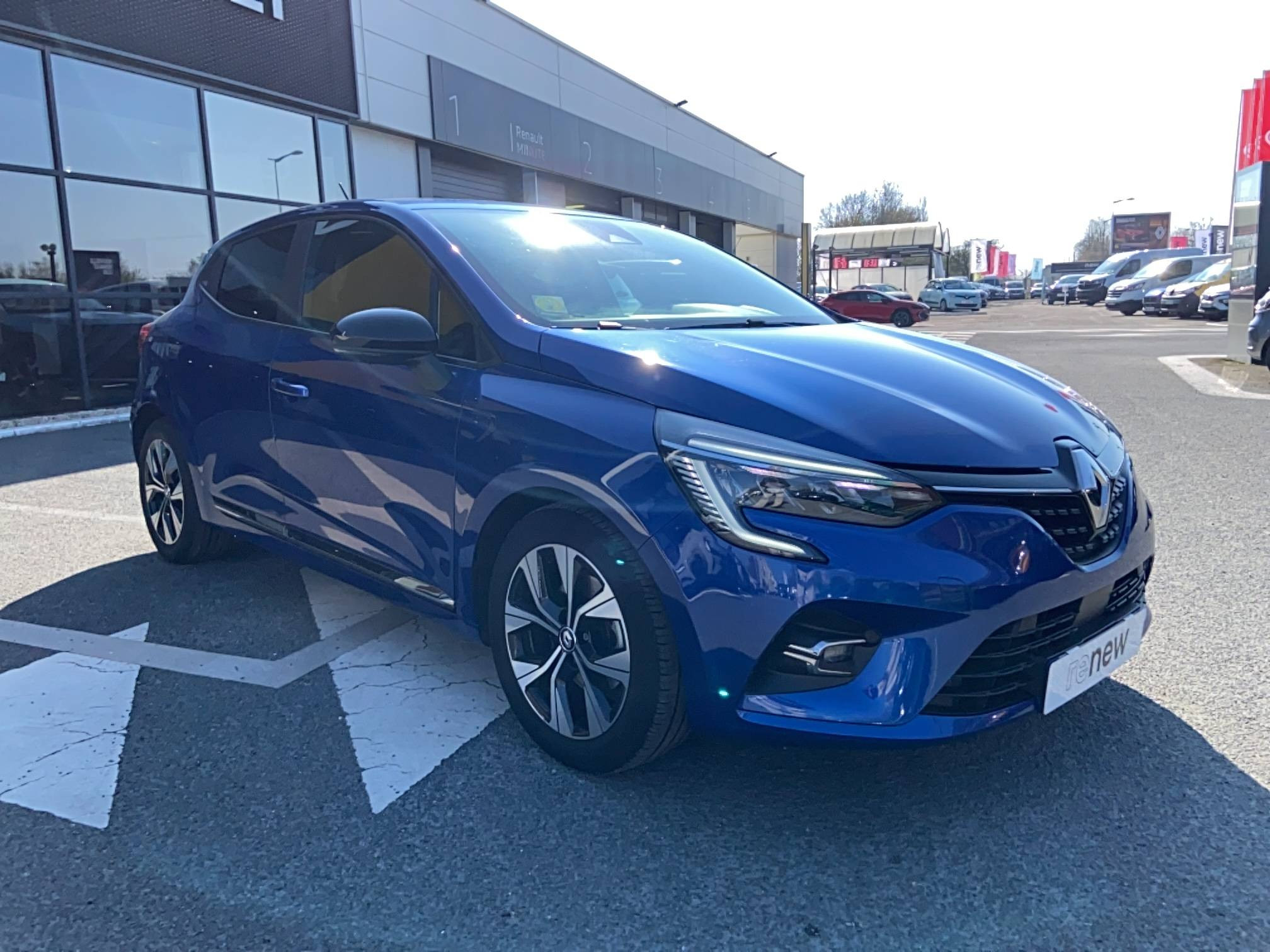 Vente en ligne Renault Clio 5 Clio Blue dCi 100 au prix de 13 990 €