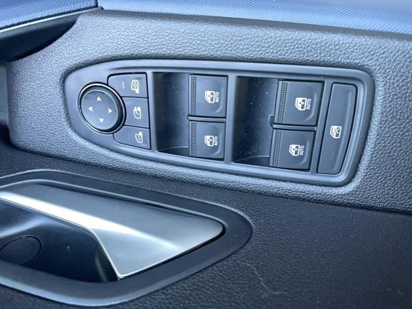 Vente en ligne Dacia Duster  Hybrid 140 4x2 au prix de 28 900 €