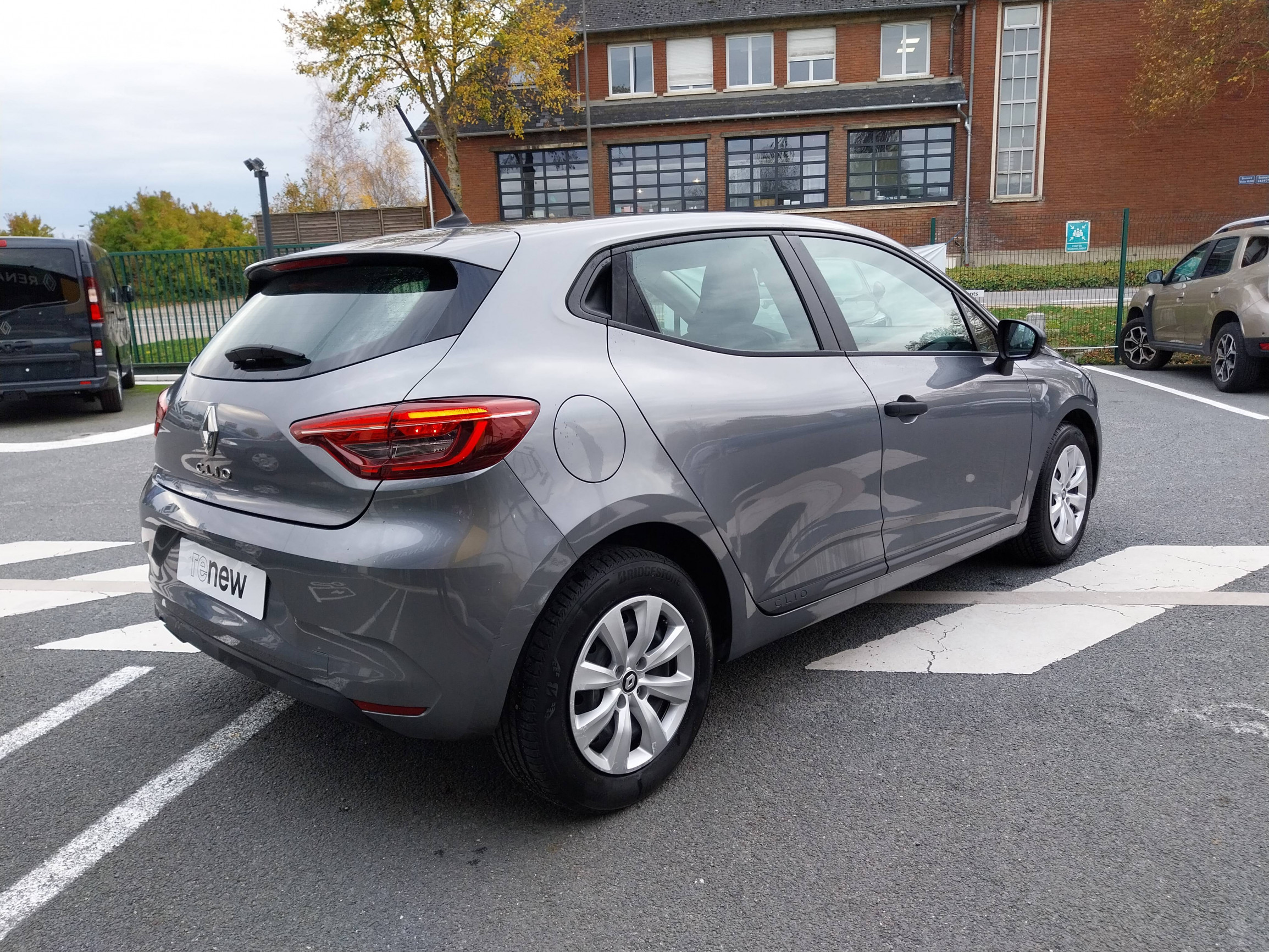 Vente en ligne Renault Clio 5 Clio SCe 65 au prix de 13 190 €