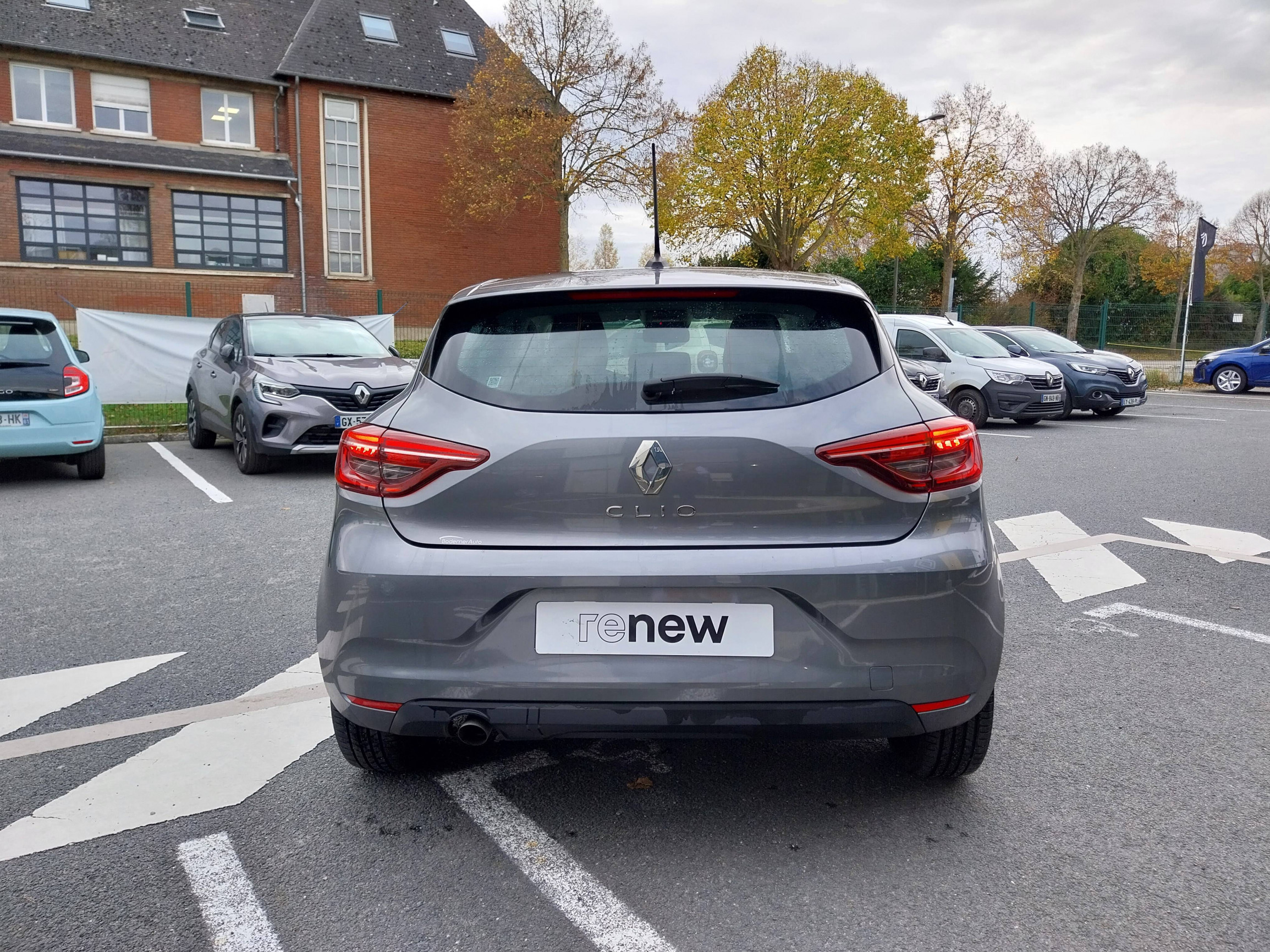 Vente en ligne Renault Clio 5 Clio SCe 65 au prix de 13 190 €